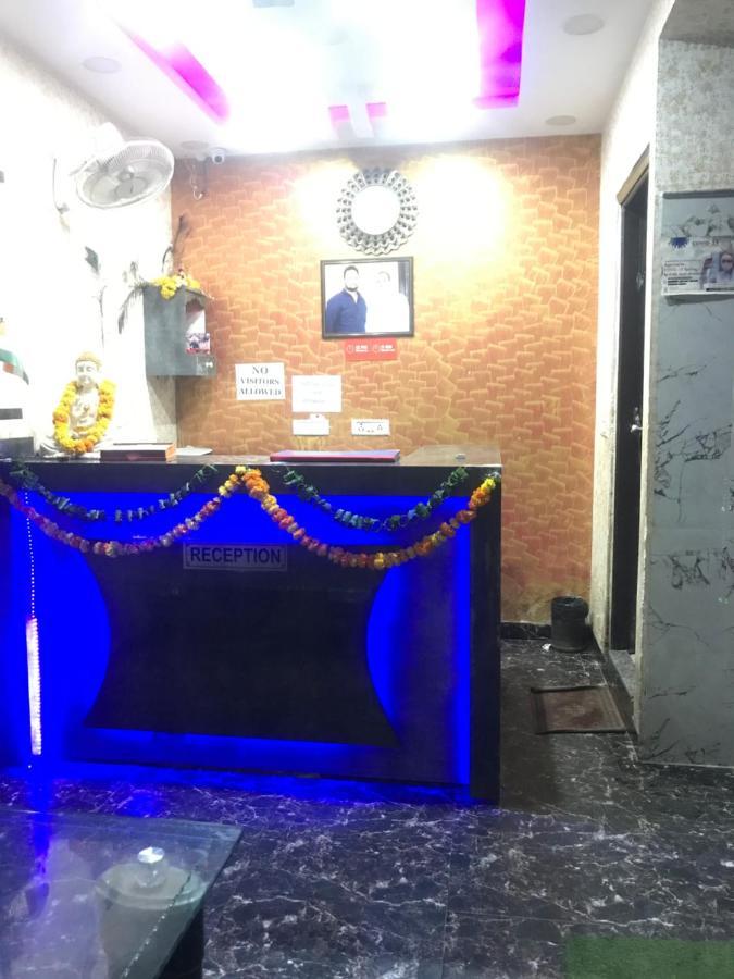 Hotel O Kanak Palace ニューデリー エクステリア 写真