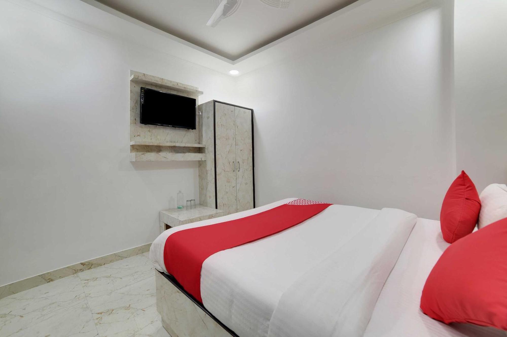 Hotel O Kanak Palace ニューデリー エクステリア 写真