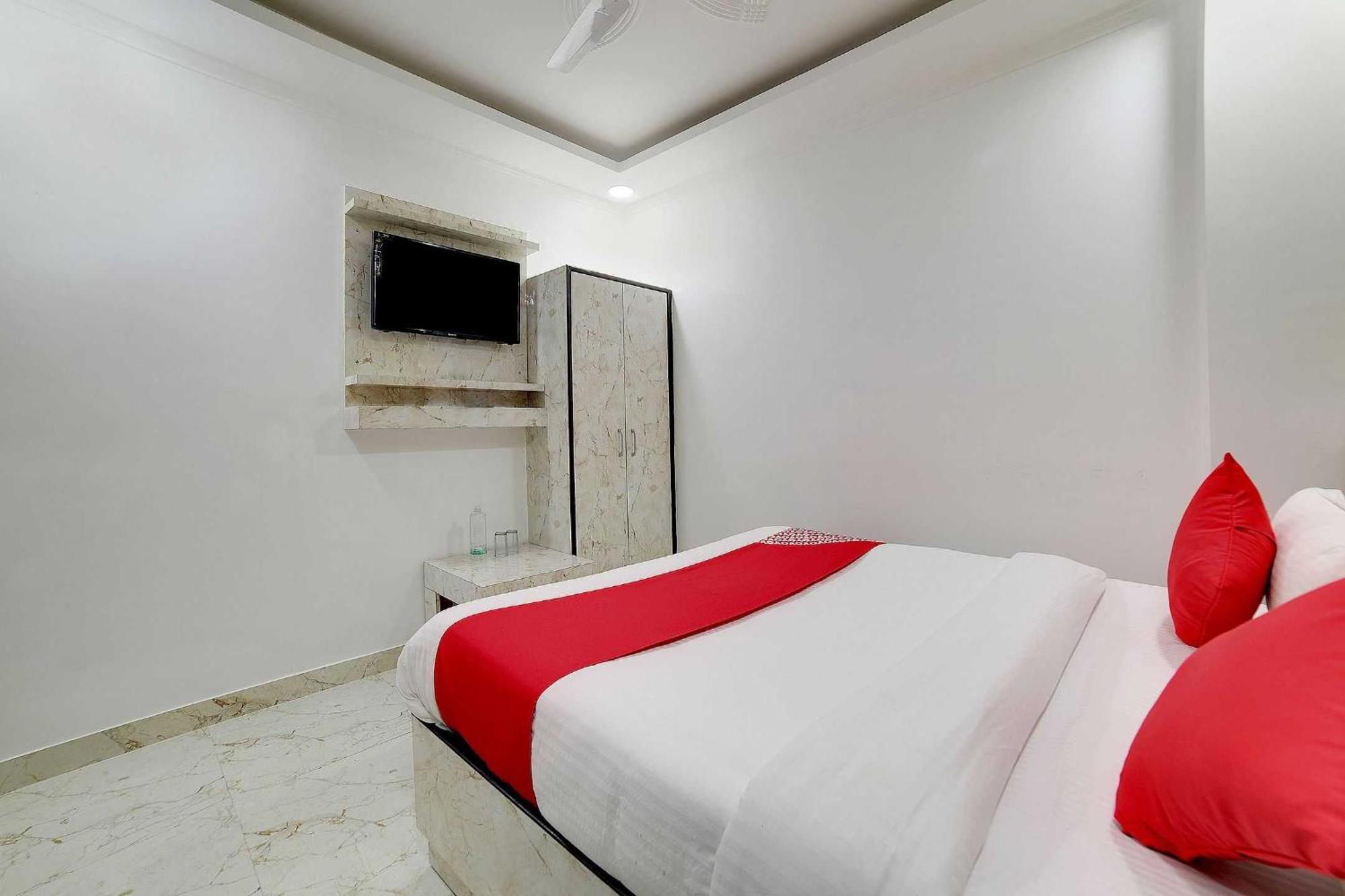 Hotel O Kanak Palace ニューデリー エクステリア 写真
