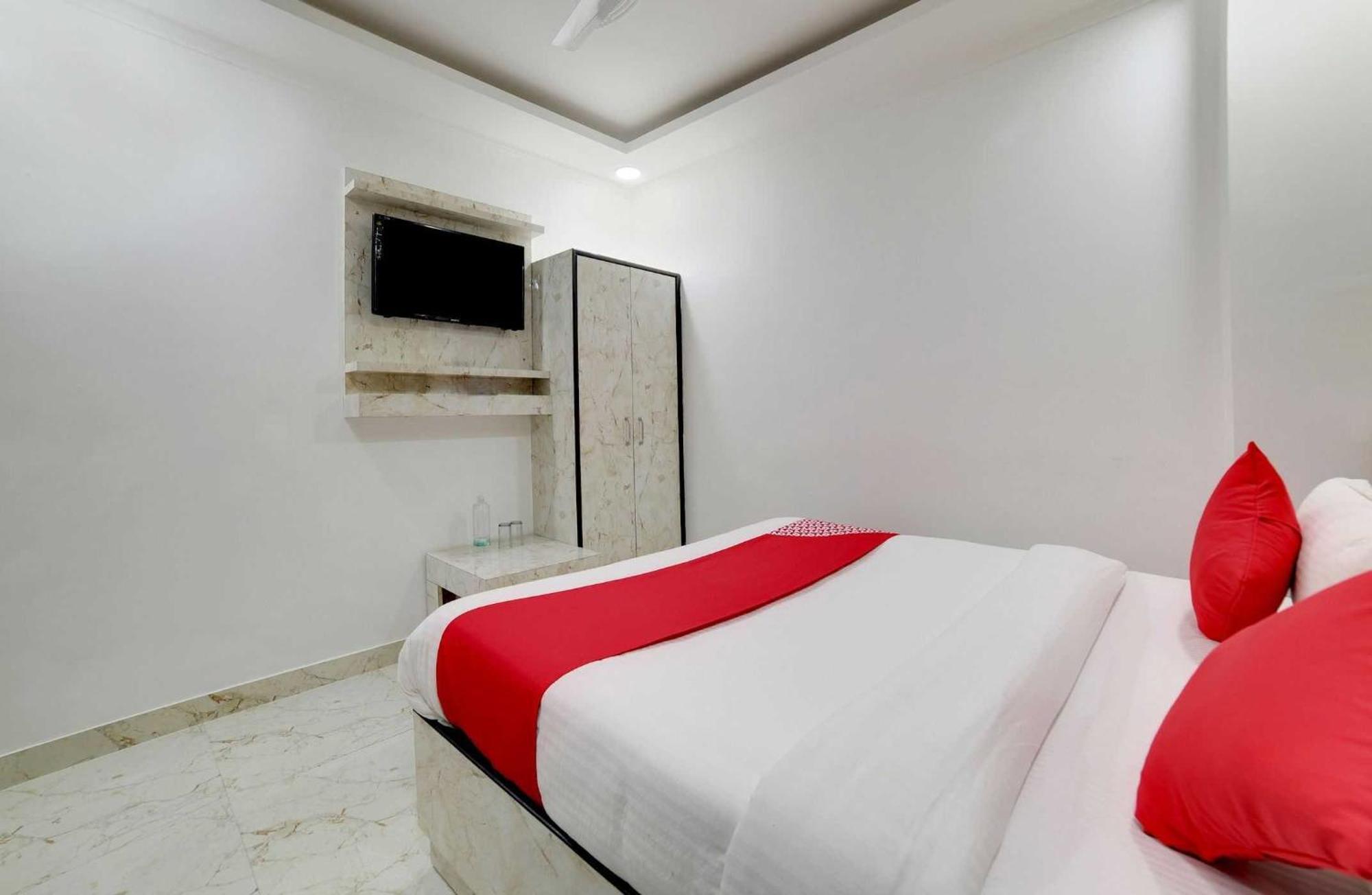 Hotel O Kanak Palace ニューデリー エクステリア 写真