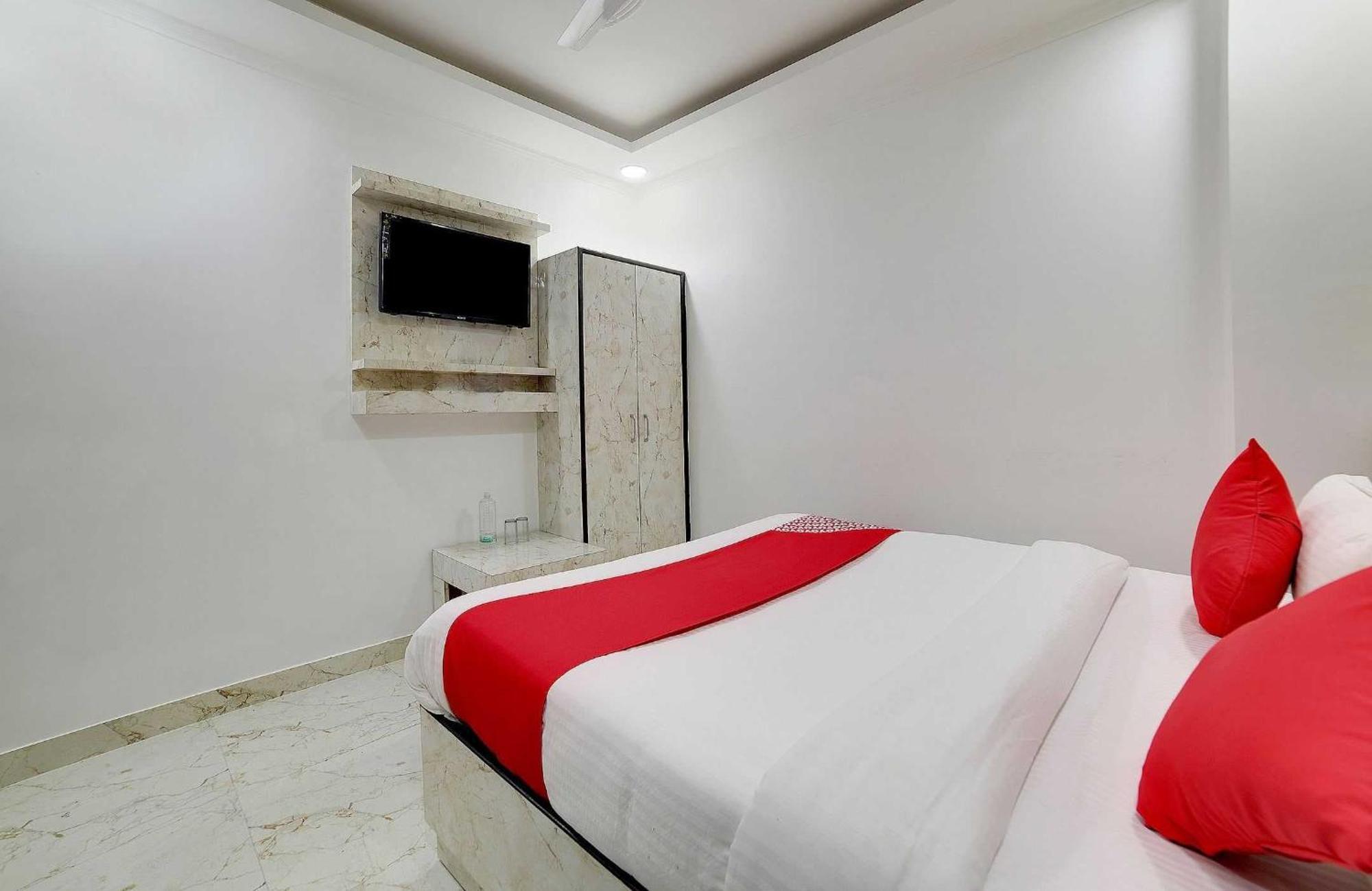 Hotel O Kanak Palace ニューデリー エクステリア 写真